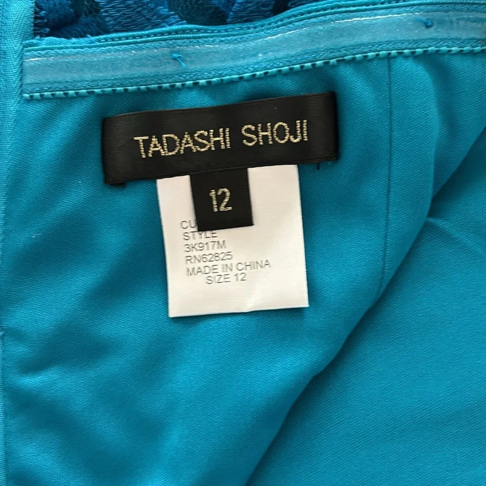 Beautiful Tadashi Shoji cocktail form fitting lace dress teal dress. - Picture 3 of 3